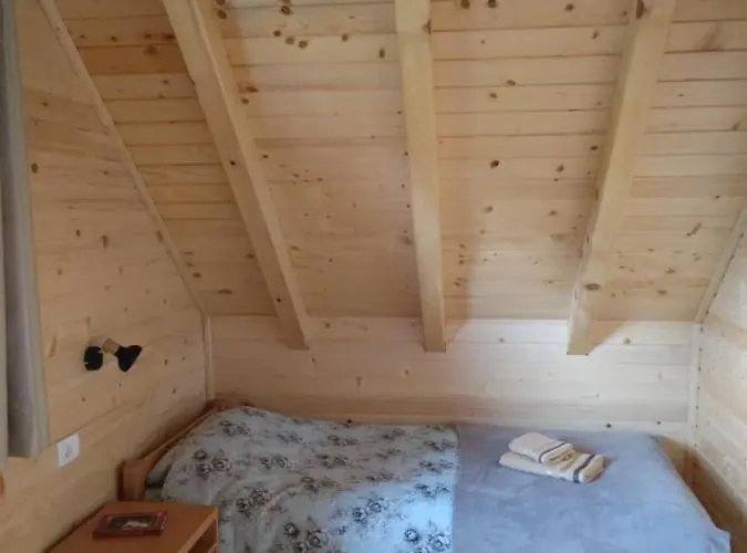 Brvnara Srna Zlatar 木屋